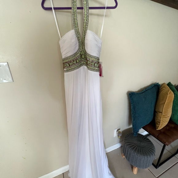 NWT FORMAL HALTER DRESS - Picture 6 of 10